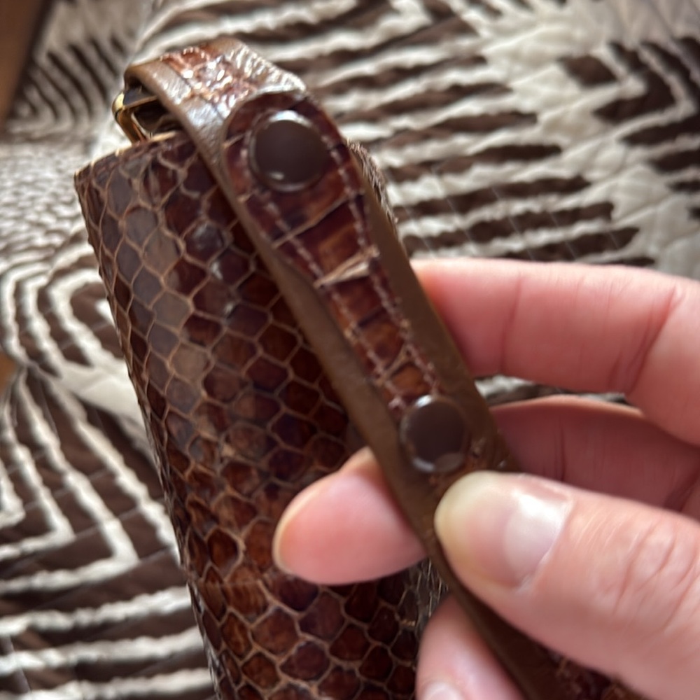 Vintage Brown Snakeskin Shoulder Bag with adjustable strap. - Picture 8 of 8